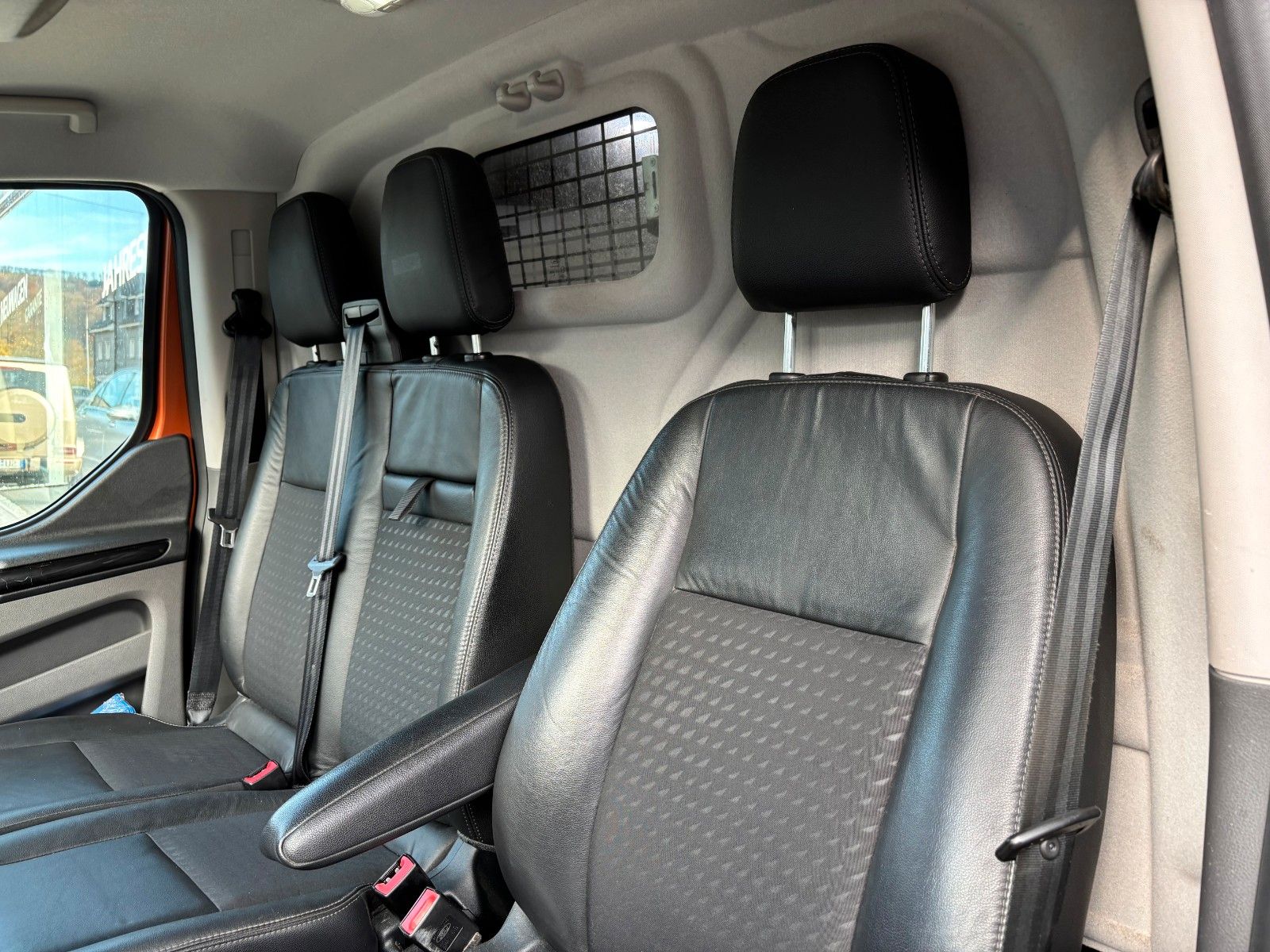 Fahrzeugabbildung Ford Transit Custom Kasten 290 L1 Sport*LED*Standheiz