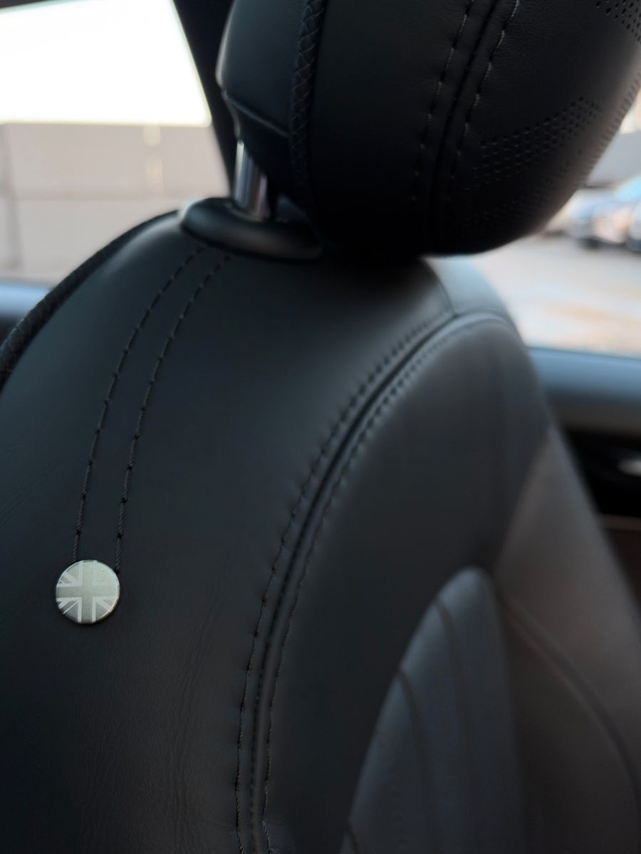 Fahrzeugabbildung MINI Cooper S Classic Trim Leder PANO LHZ SHZ BT PDC