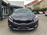 Kia cee'd Fifa World Cup Ed *SH TEL EPH WKR beh.MFL - gebrauchte Kia cee'd / Ceed aus dem Jahr 2015