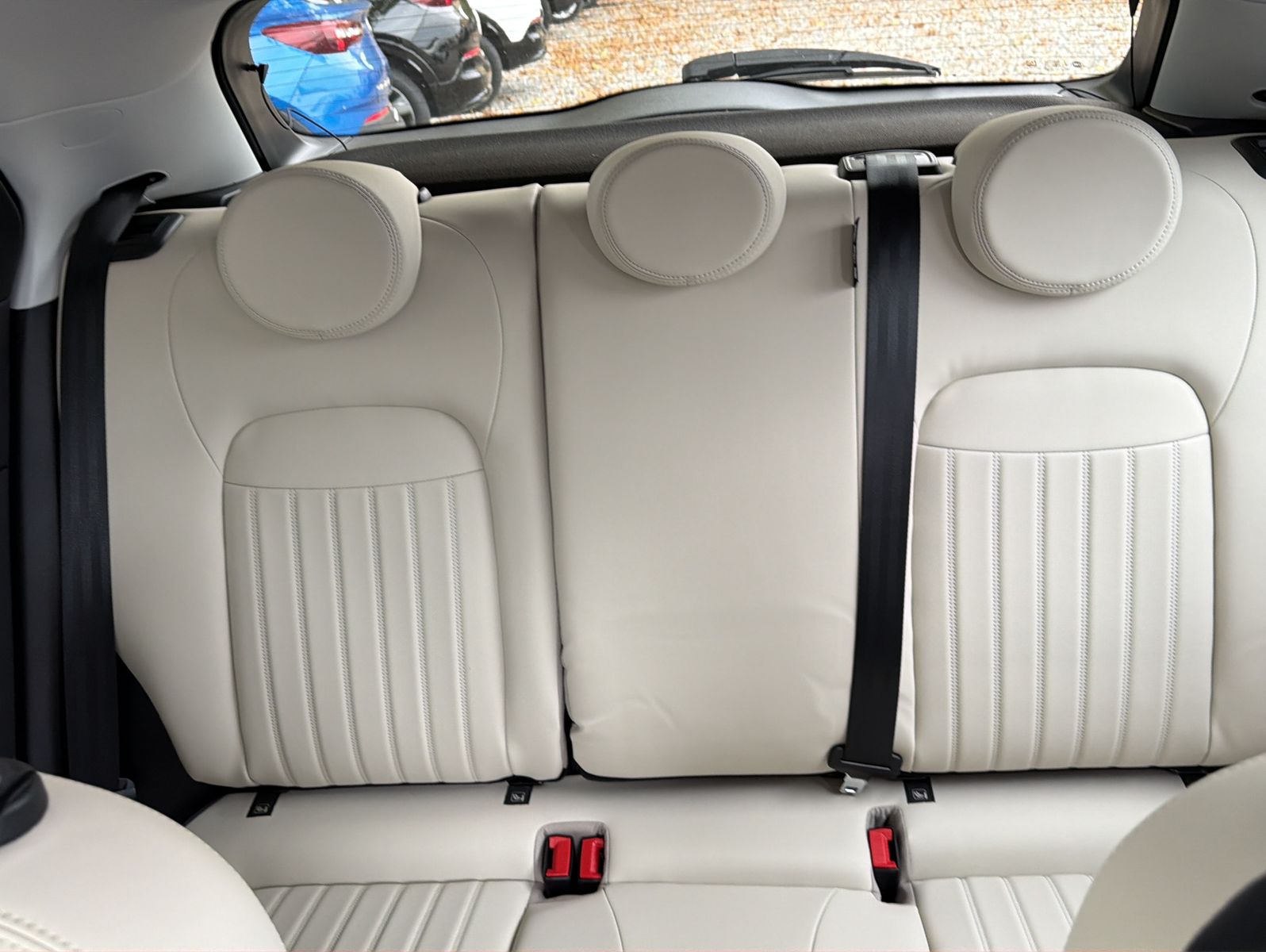 Fahrzeugabbildung Fiat 500X Yacht Club Capri