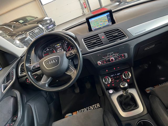 Audi Q3 2.0 TDI quattro *BI-XENON*APS*NAVI*AHK*LED*