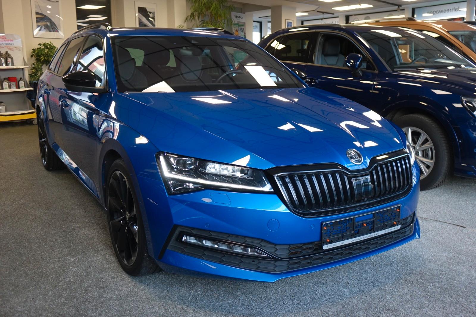 Skoda Superb Combi Sportline 4x4+Pano+STHZ+360+AHK+ACC