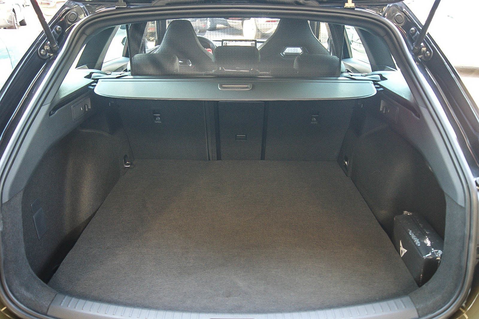 Fahrzeugabbildung CUPRA Leon Sportstourer e Hybrid DSG XL-VISION 1.HAND