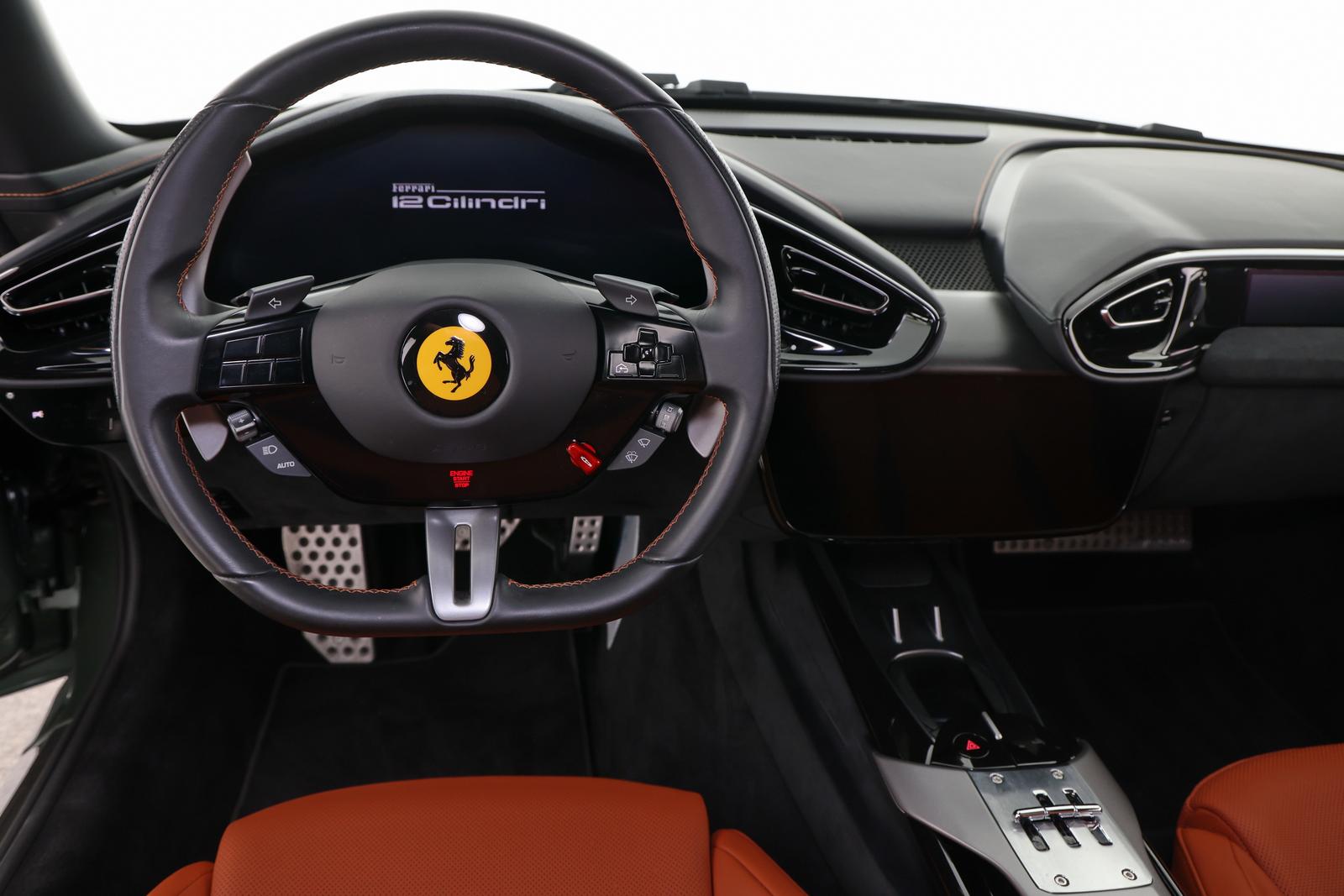 Ferrari 12 Cilindri Carbon | Pano |