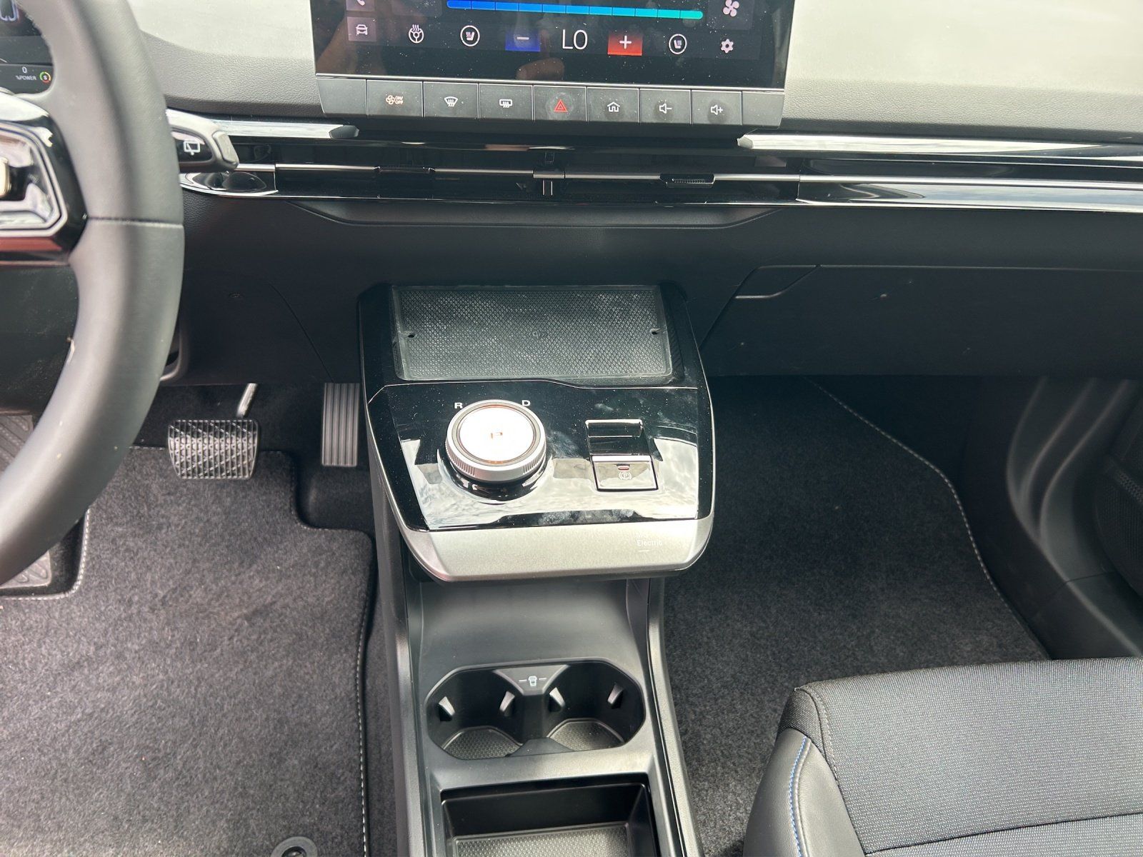 Fahrzeugabbildung MG MG4 AT LUXURY