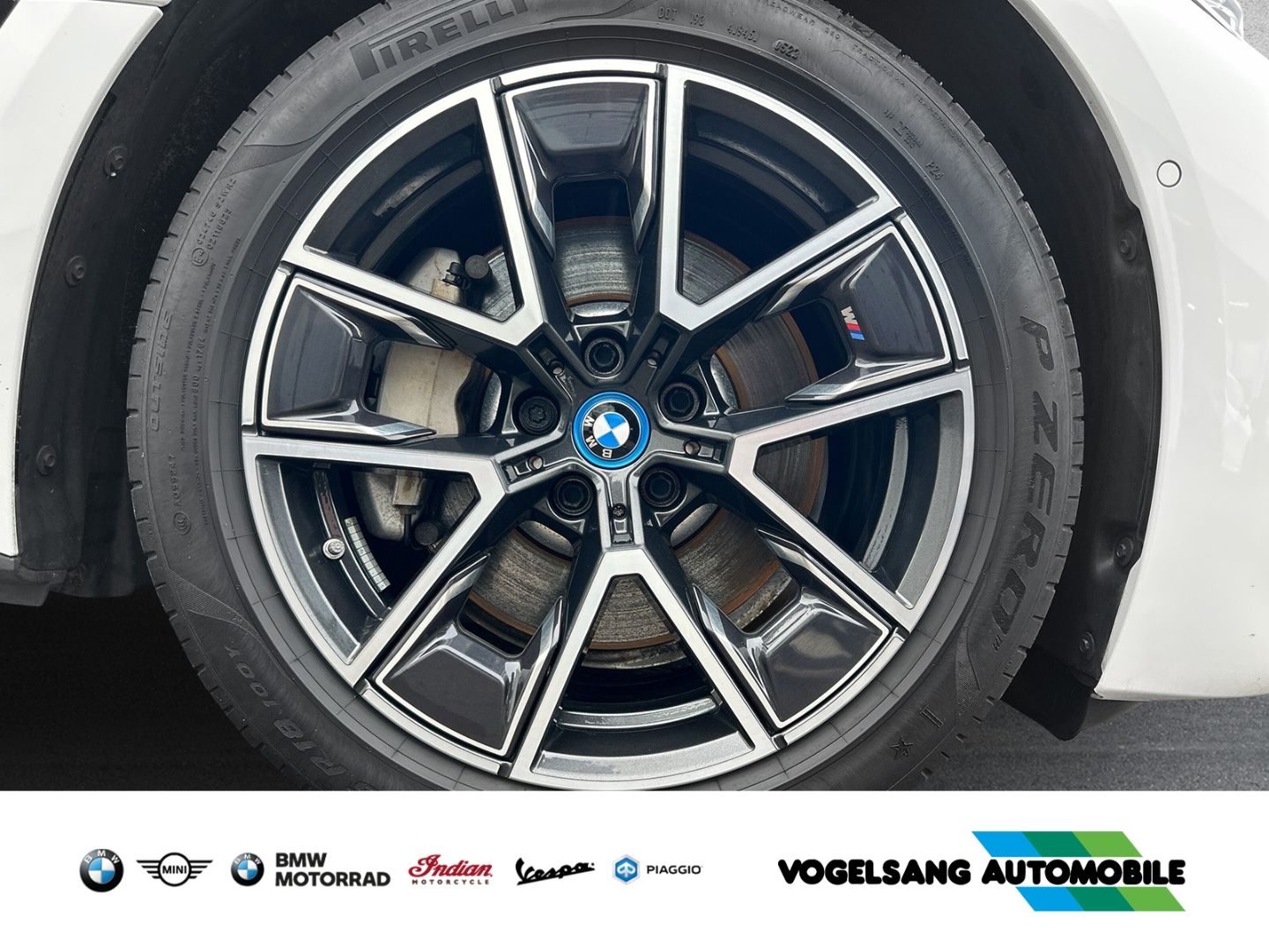 Fahrzeugabbildung BMW i4 eDrive35 Gran Coupe M Sport Anhängerkupplung