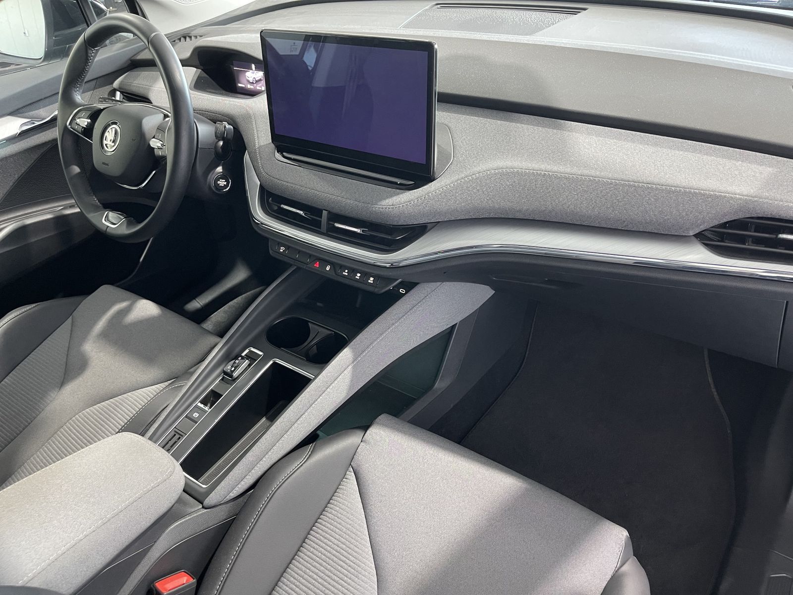 Fahrzeugabbildung SKODA Enyaq 60 Loft*AHK*LED-Matrix*