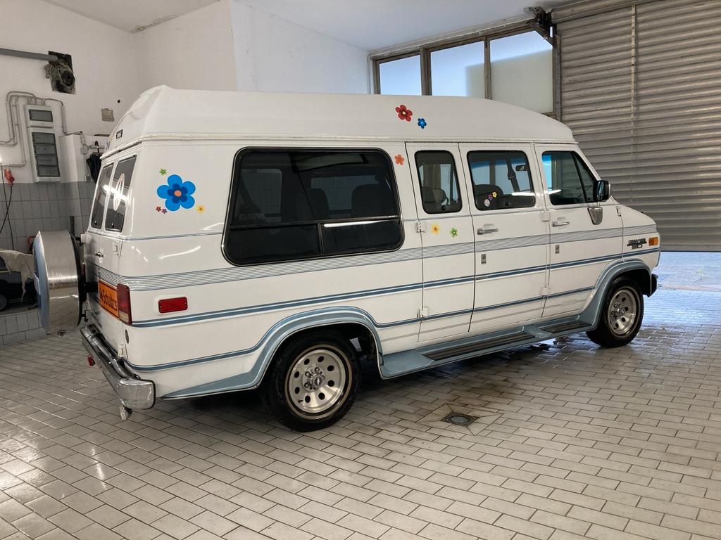 Chevrolet Chevy Van