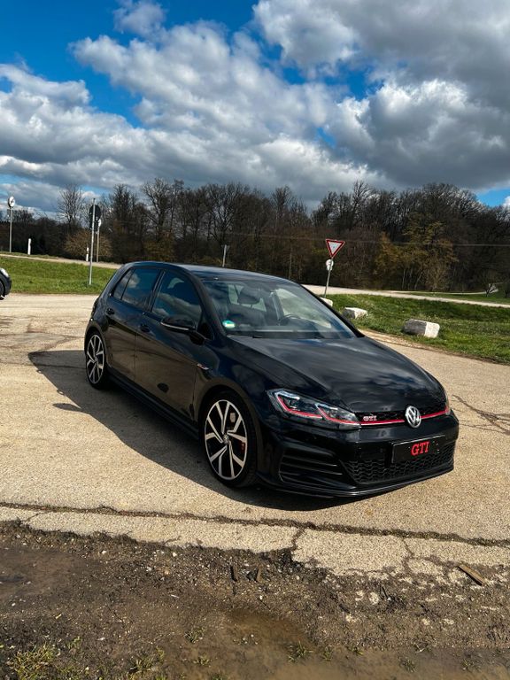 Image of Volkswagen Golf