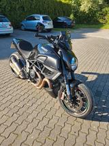 Ducati Diavel, 1200, im Wert von: 3670 Euro  EXTRAS - DUCATI 2011 DIAVEL