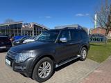 Mitsubishi Pajero 3.2 DI-D Top AHK/PANO/SHZ/KLIMA/NAVI/7-SI - Mitsubishi Pajero Top mit Diesel-Antrieb