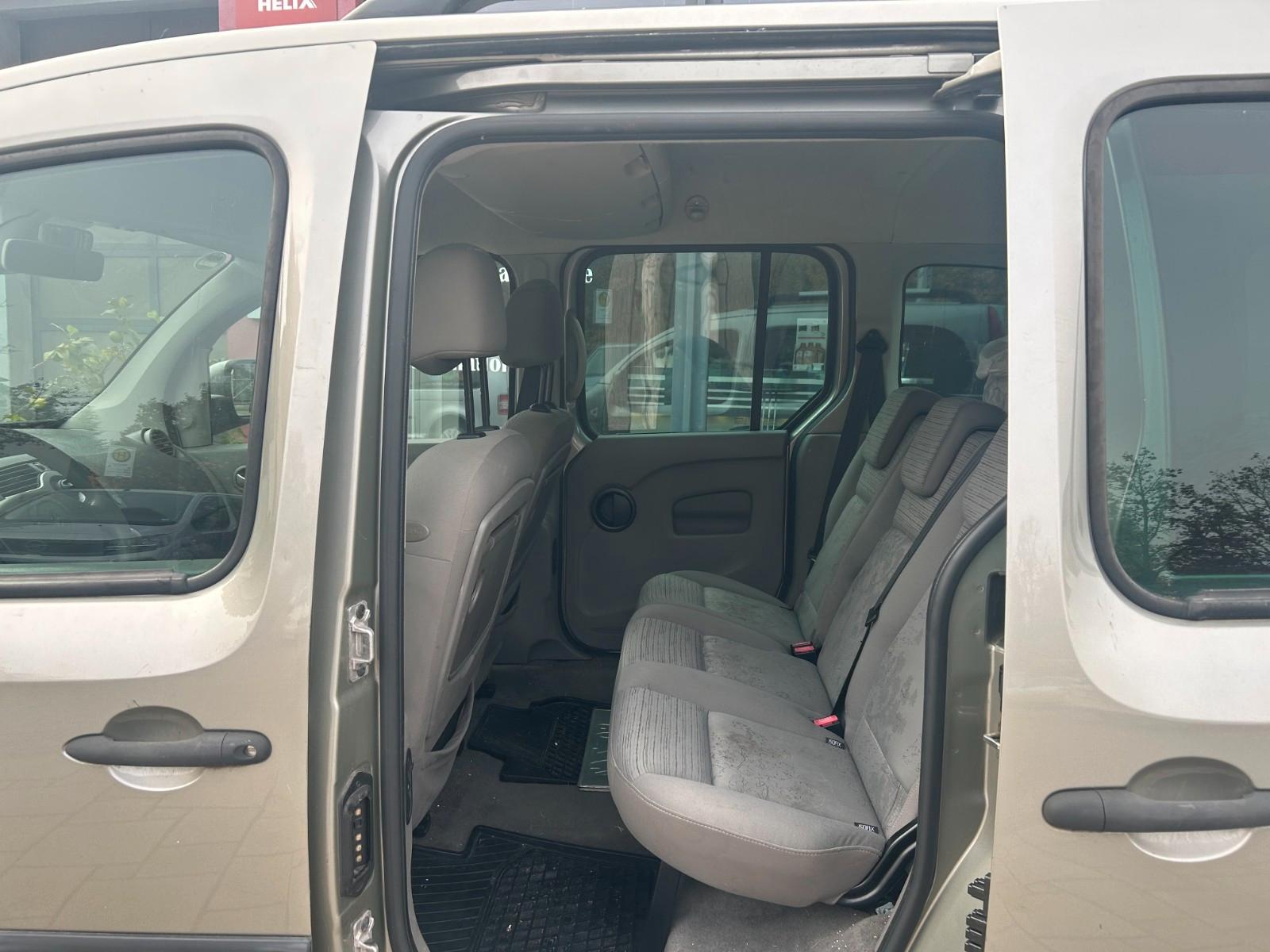 Renault Kangoo 2009 — photo 13