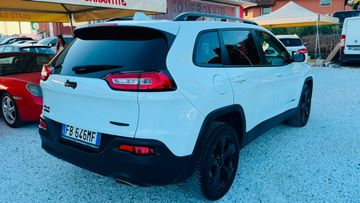 Jeep Cherokee - 5
