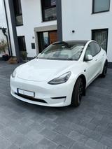 Tesla Model Y Performance AWD 1. Hand 