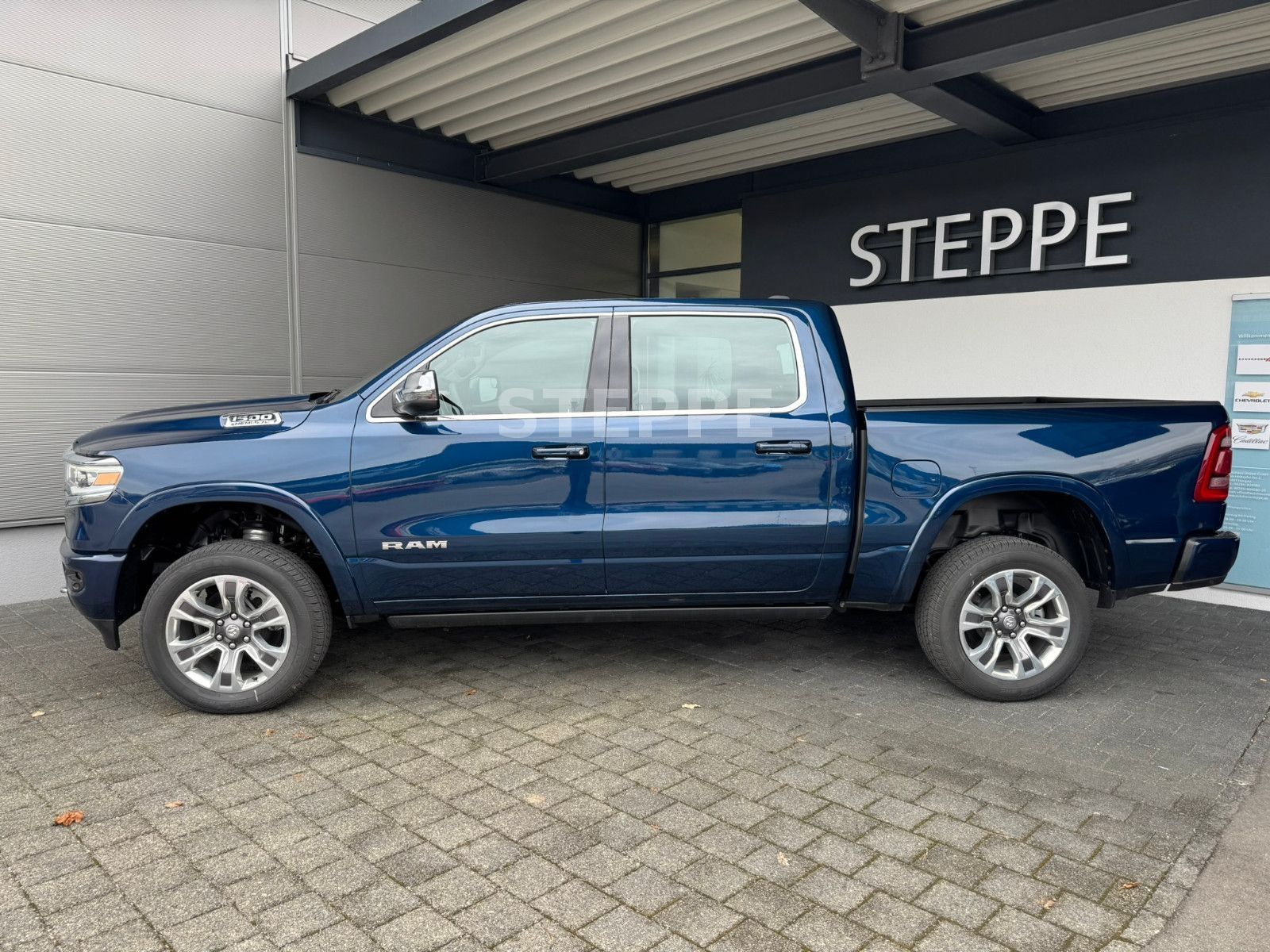 Dodge RAM 1500 5,7 V8 LONGHORN Luftfederung LPG AHK
