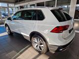 Volkswagen Tiguan Elegance eHybrid 150 PS AHK TOTWINKEL - mit Hybrid-Antrieb: Geländewagen