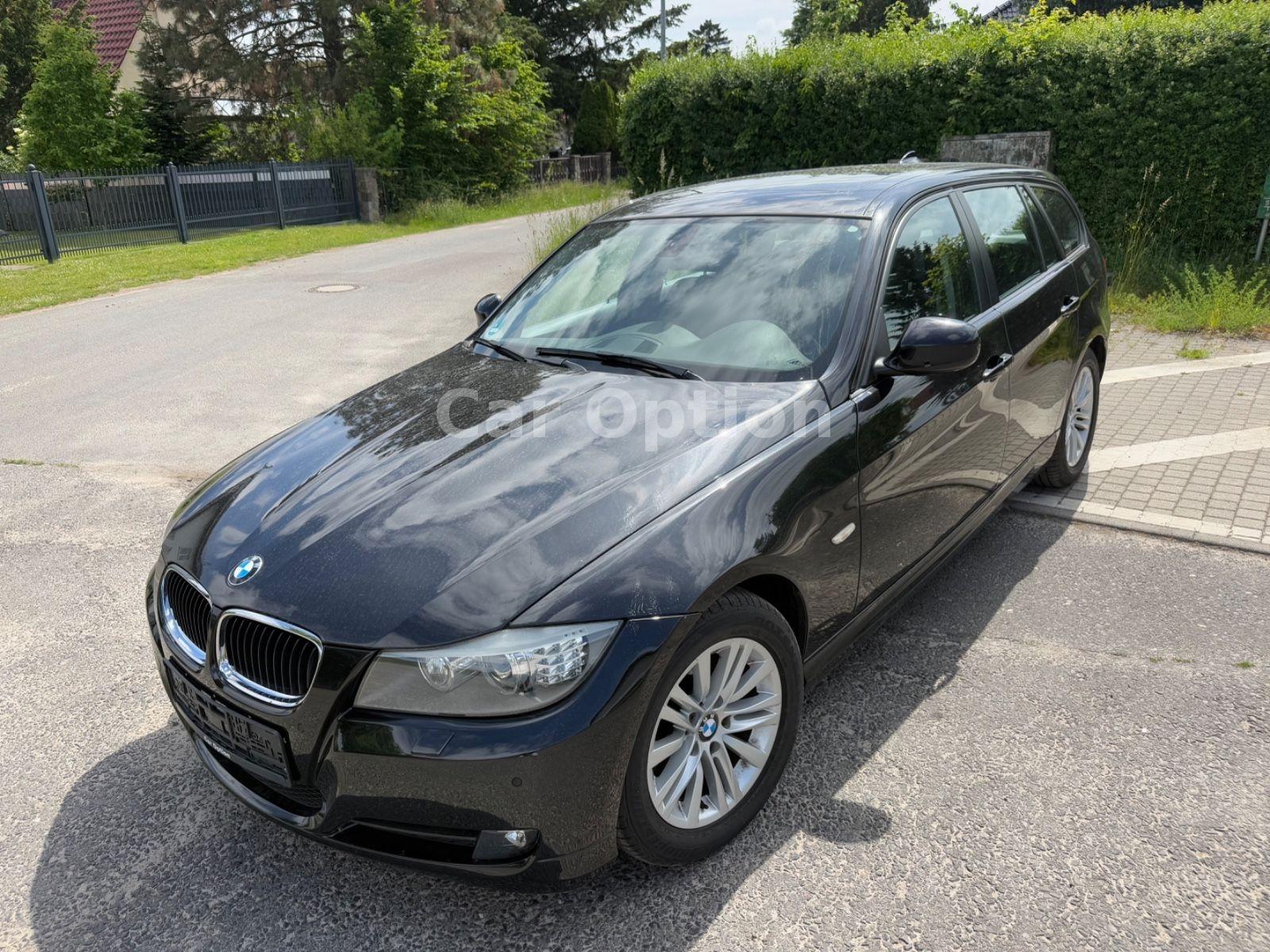 BMW 318i Touring/Panoramadach/Teilleder/Navi/Xenon