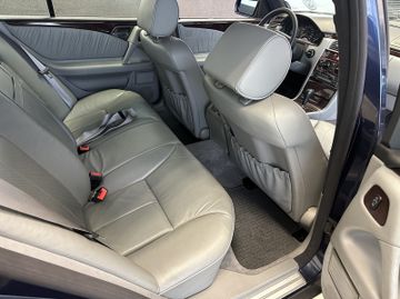 Mercedes E 300 - 8