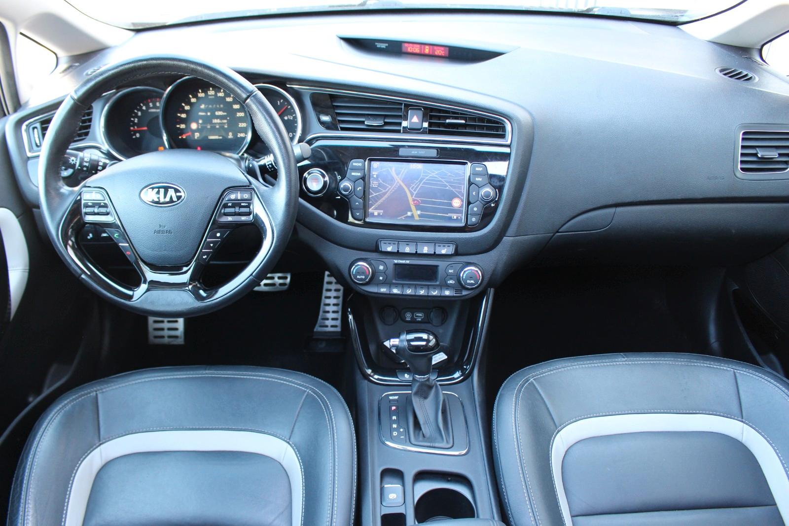 Kia Ceed Sportswagon Platinum Edition Auto.+Navi+Pan
