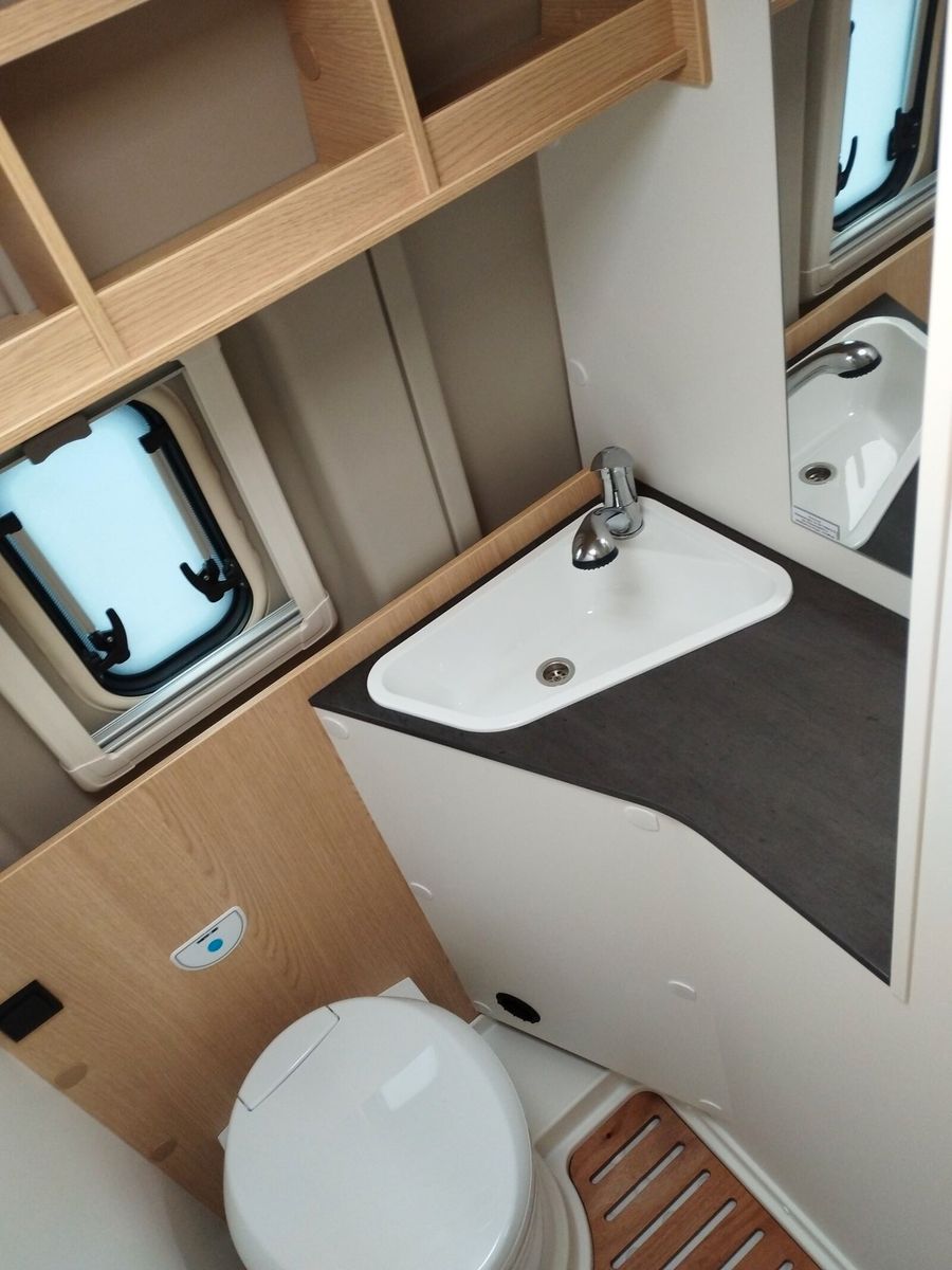 Fahrzeugabbildung Sunlight Adventure Cliff 600 Automatik, Dörr Edition, LTE