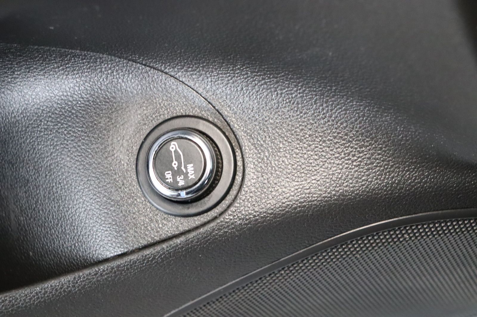 Fahrzeugabbildung Opel Astra K Sports Tourer * Navi * HU/AU neu *