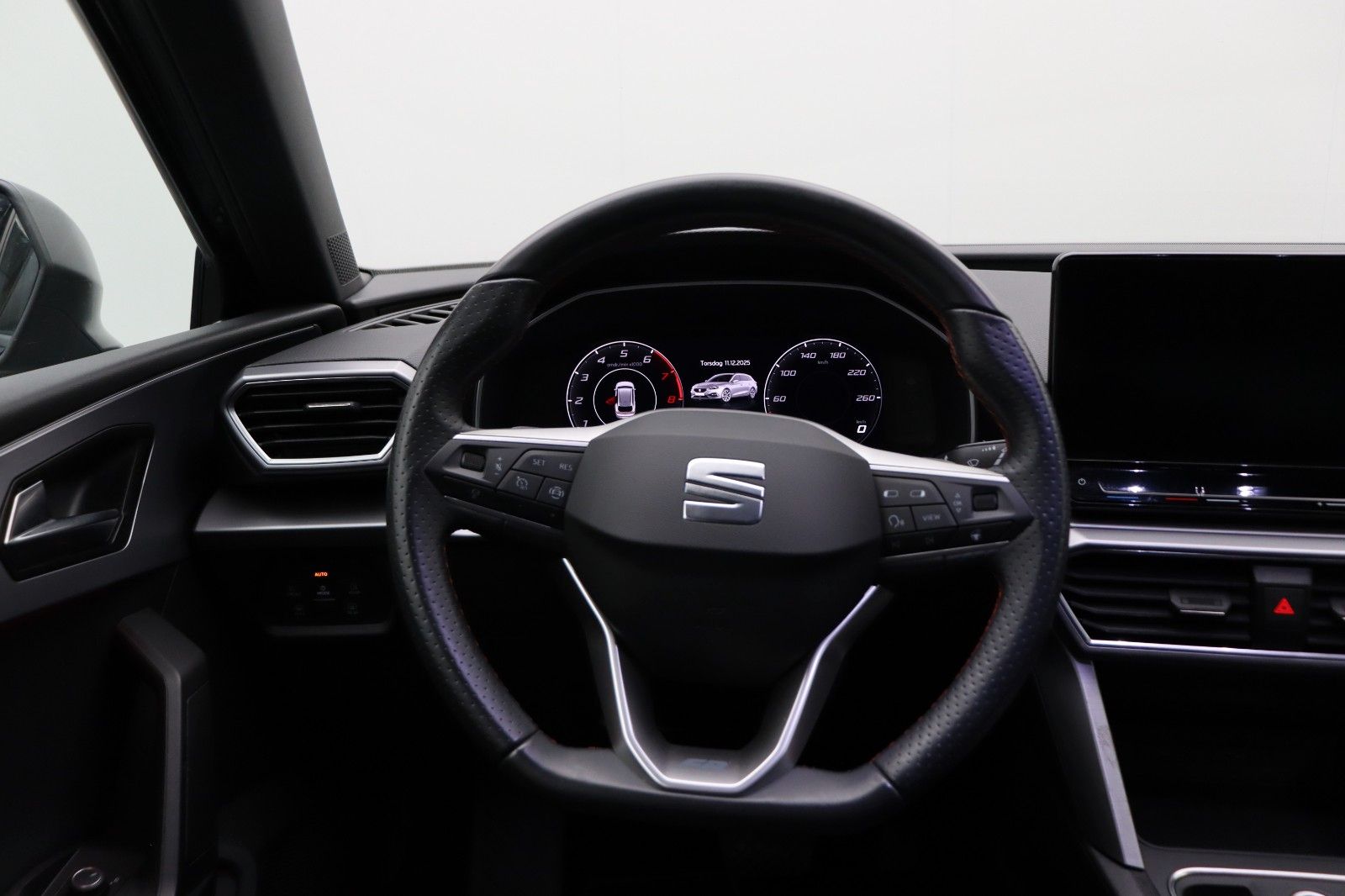 Fahrzeugabbildung SEAT Leon Sportstourer 1.5 FR