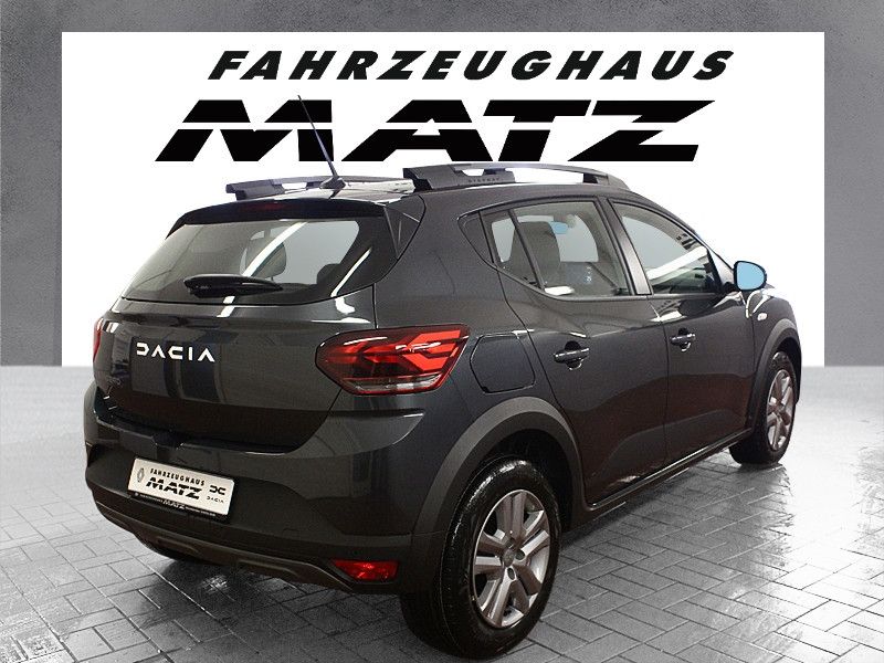 Fahrzeugabbildung Dacia Sandero TCe 90 Stepway Expression *Allwetterreif