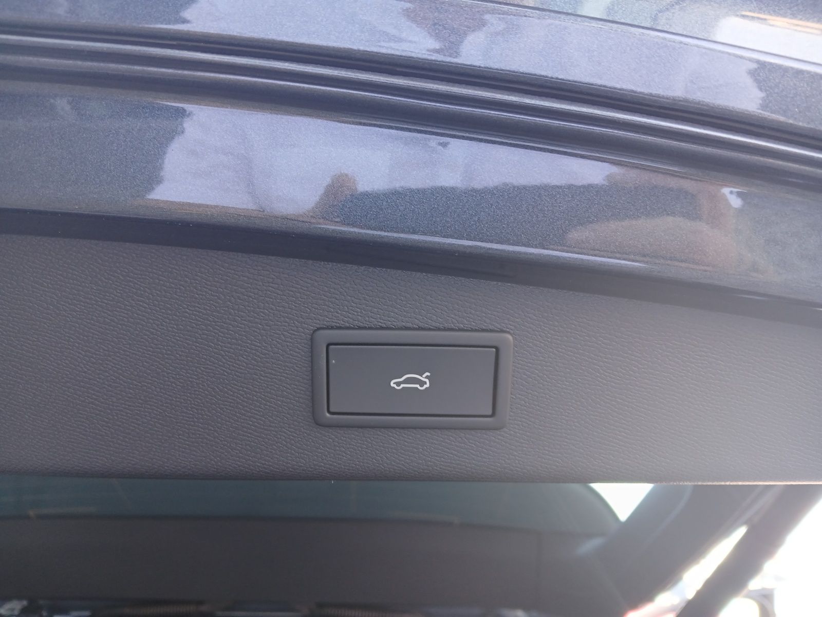 Fahrzeugabbildung CUPRA Leon ST TSI VZ DSG 4Drive LED AHK ACC RFK SH 19"