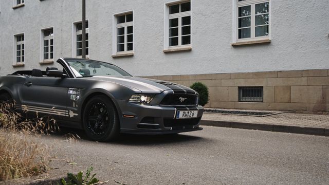 Ford Mustang V6 Cabrio