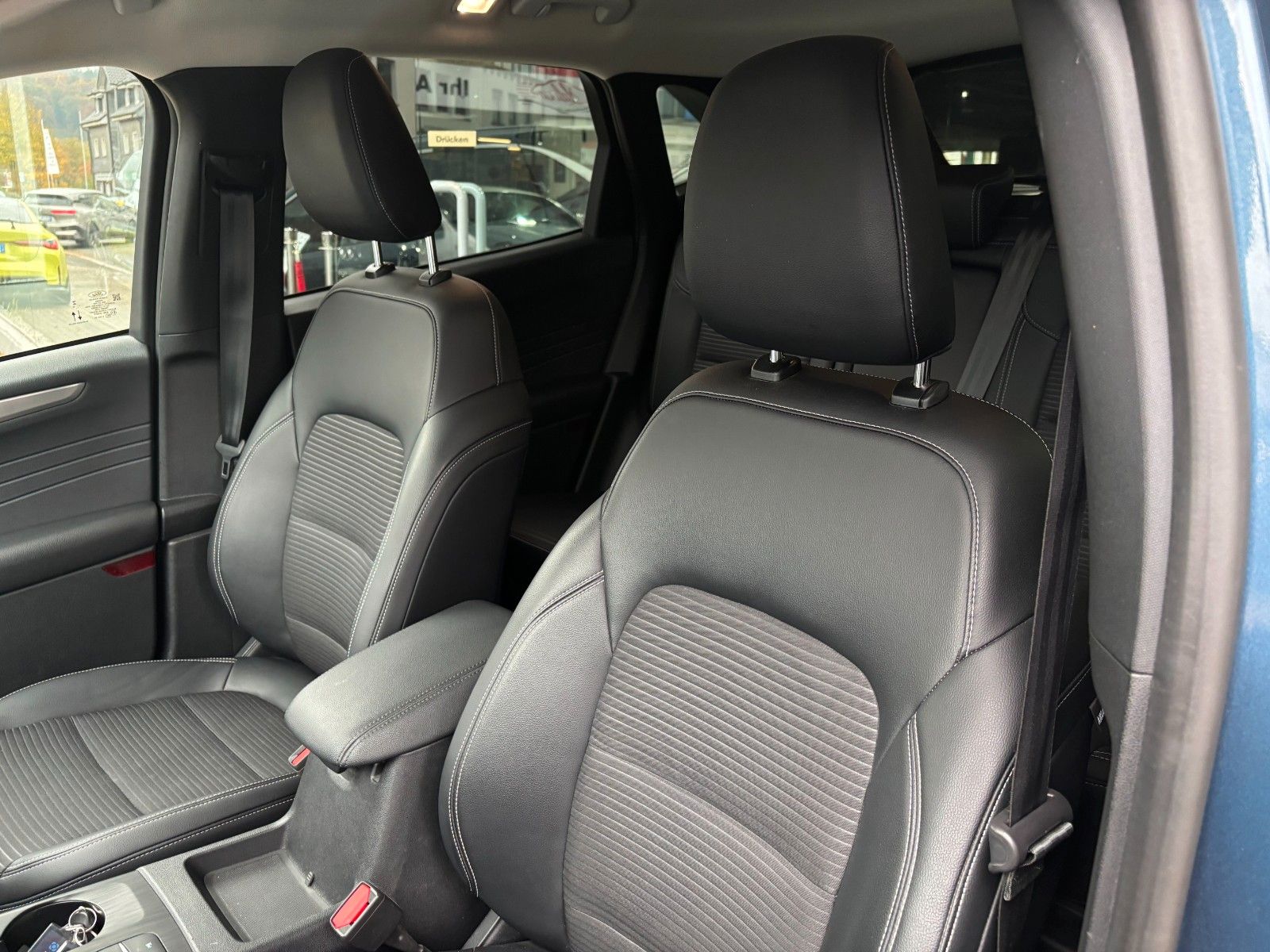 Fahrzeugabbildung Ford Kuga Titanium X *PlugInHybrid*Kamera*LED*SHZ*ACC