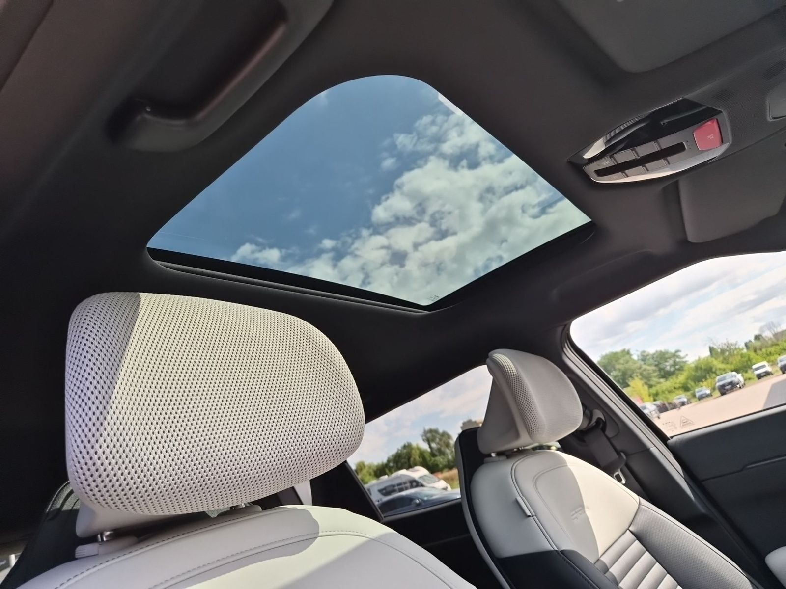 Fahrzeugabbildung Kia EV4 81 FWD GTL DWP COM CON GD