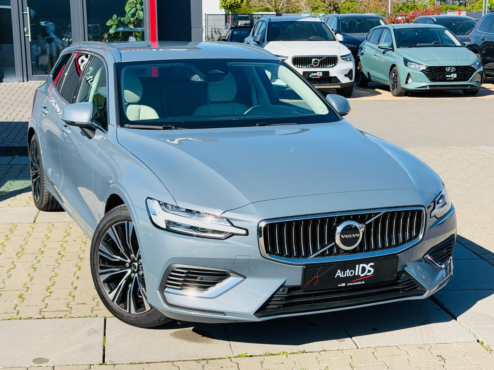 Volvo V60  Plus Bright Recharge Plug-In Hybrid AWD