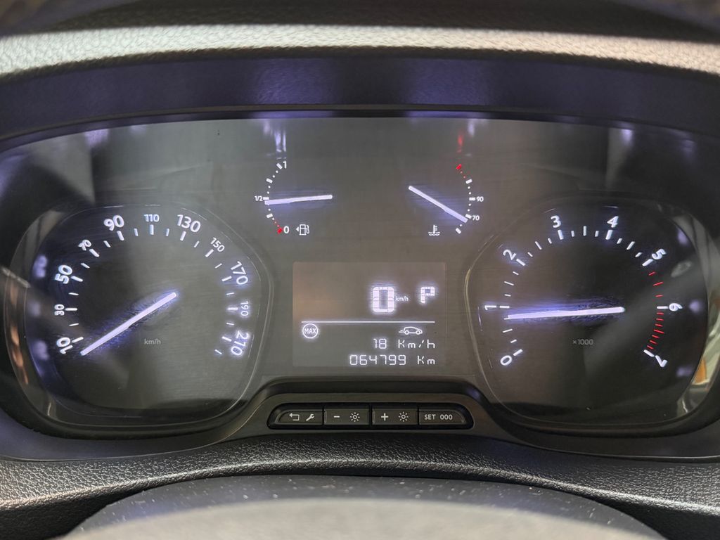 FIAT Scudo L2 SX|Automatik|3Sitzer|Navi|Tempomat FIAT Scudo L2 SX|Automatik|3Sitzer|Navi|Tempomat