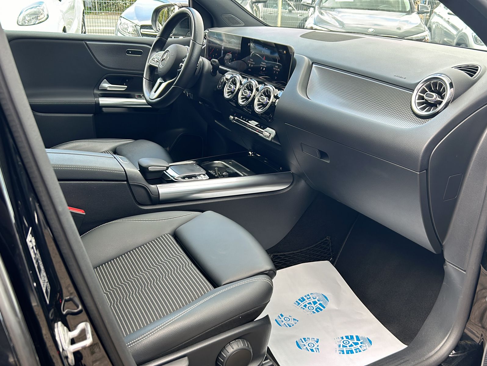 Fahrzeugabbildung Mercedes-Benz B  200 Edition Business Paket