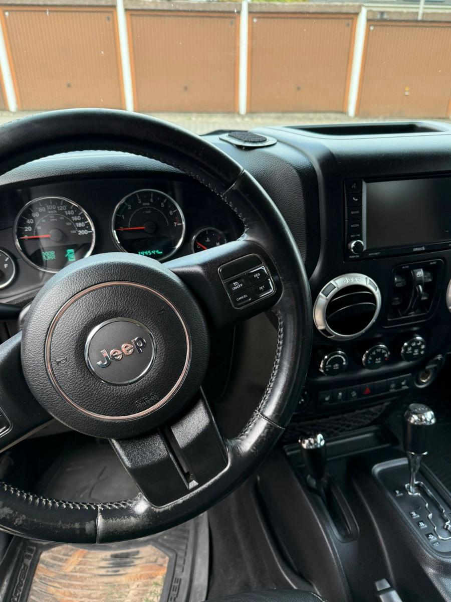 Jeep Wrangler Unlimited Rubicon 3.6 V6 284ch 4x4 - 2 ème main - Carnet entretien - Alpine - Attelage - Non fumeur