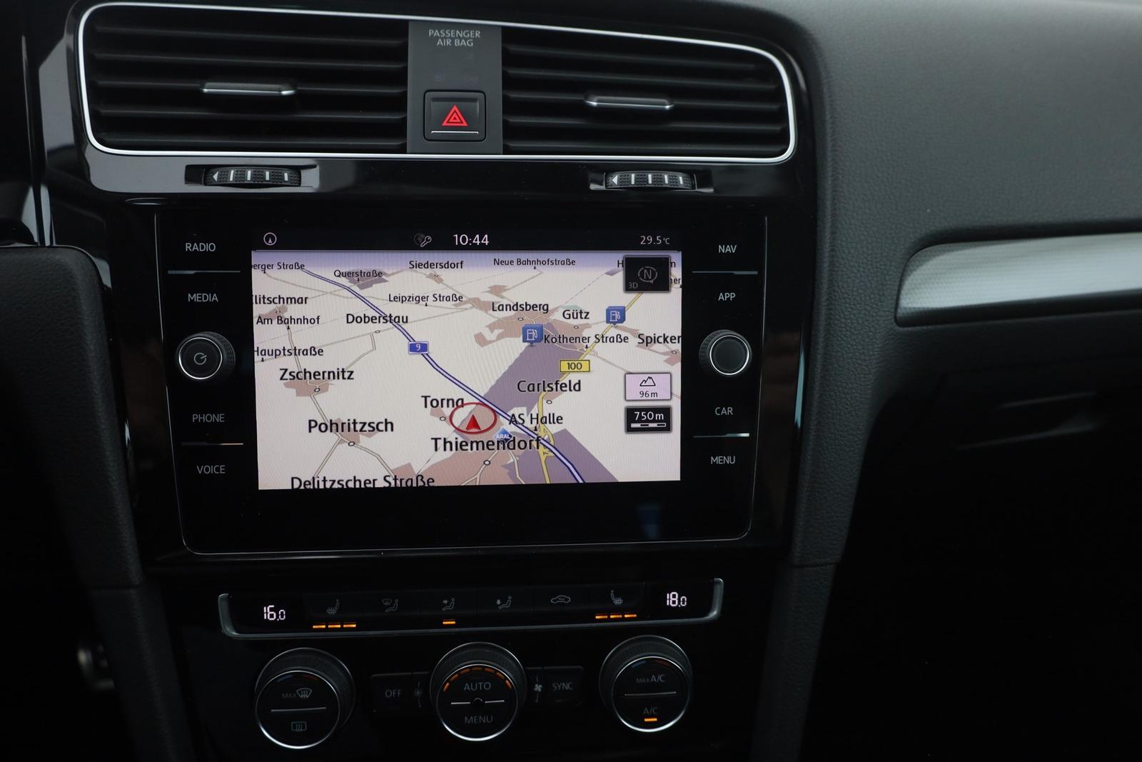 Volkswagen Golf VII Variant 1.0 TSI Navi Sitzheizung PDC