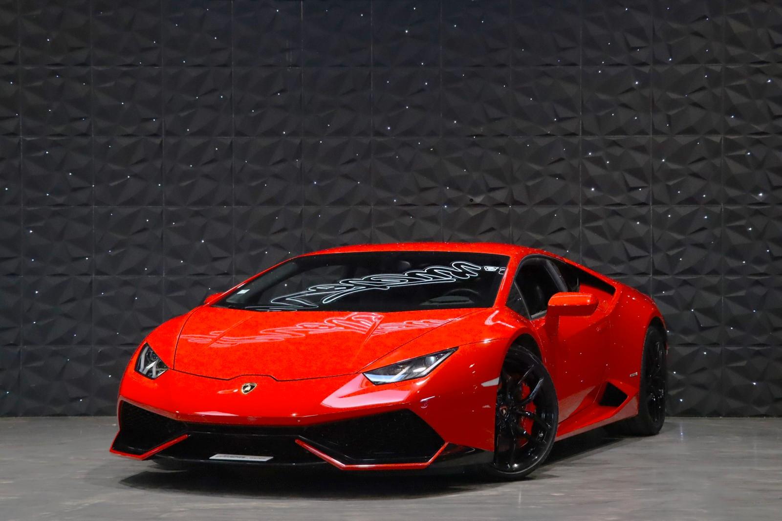 Lamborghini Huracán LP610-4 - Lift - Branding - Full Service