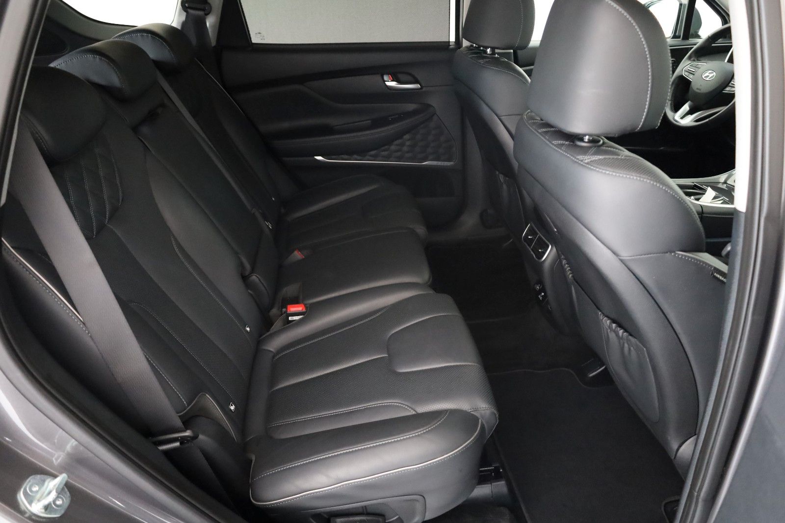 Fahrzeugabbildung Hyundai Santa Fe SHINE Hybrid 4WD Leder,Navi,Kamera,ACC