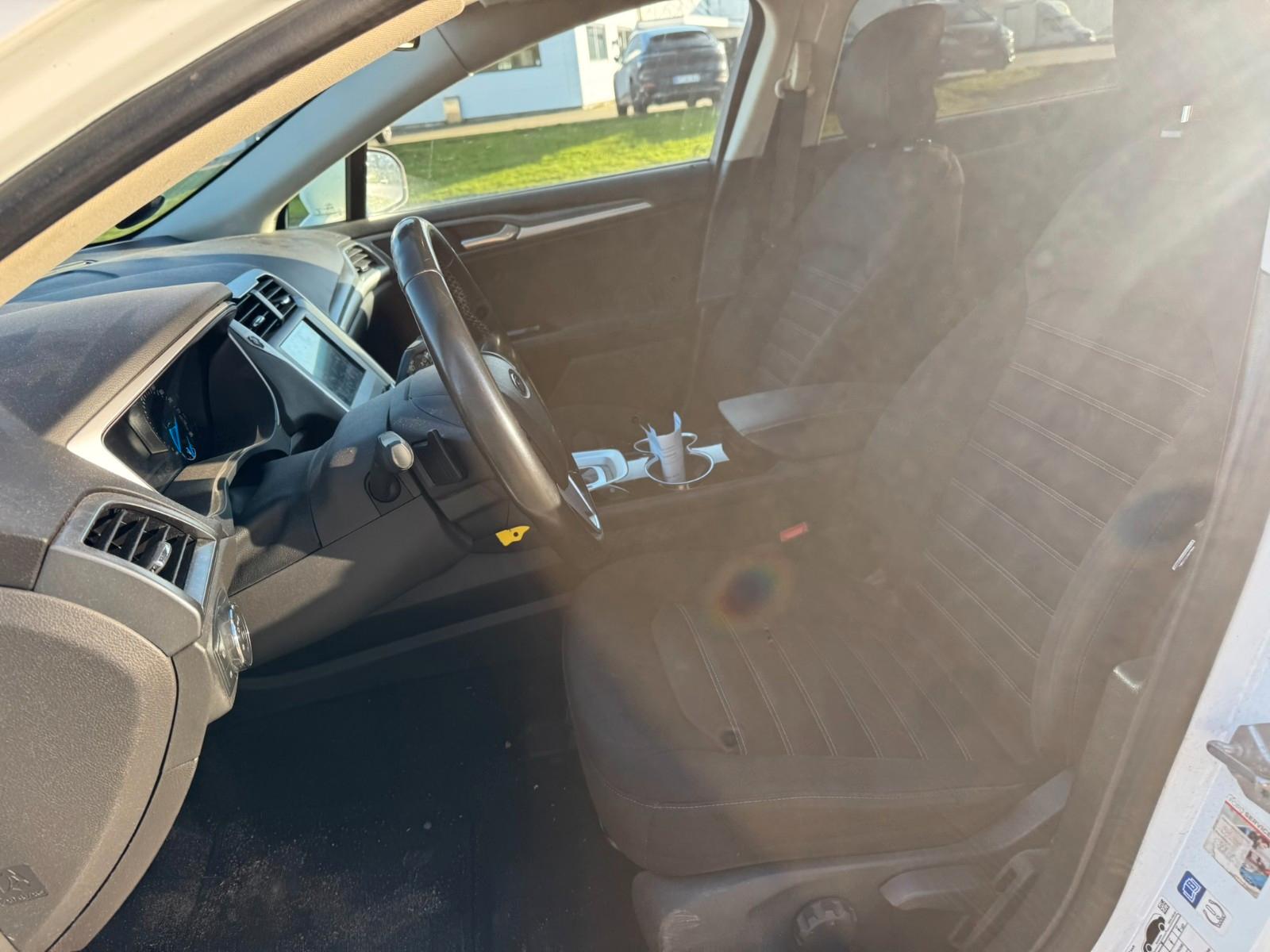 Ford Mondeo 2015 — photo 13