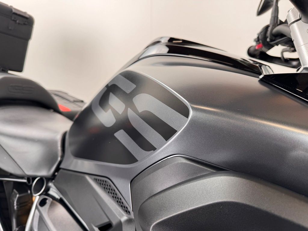 Fahrzeugabbildung BMW R1250 GS TRIPLE BLACK *4 PAKETE *VARIOKOFFER