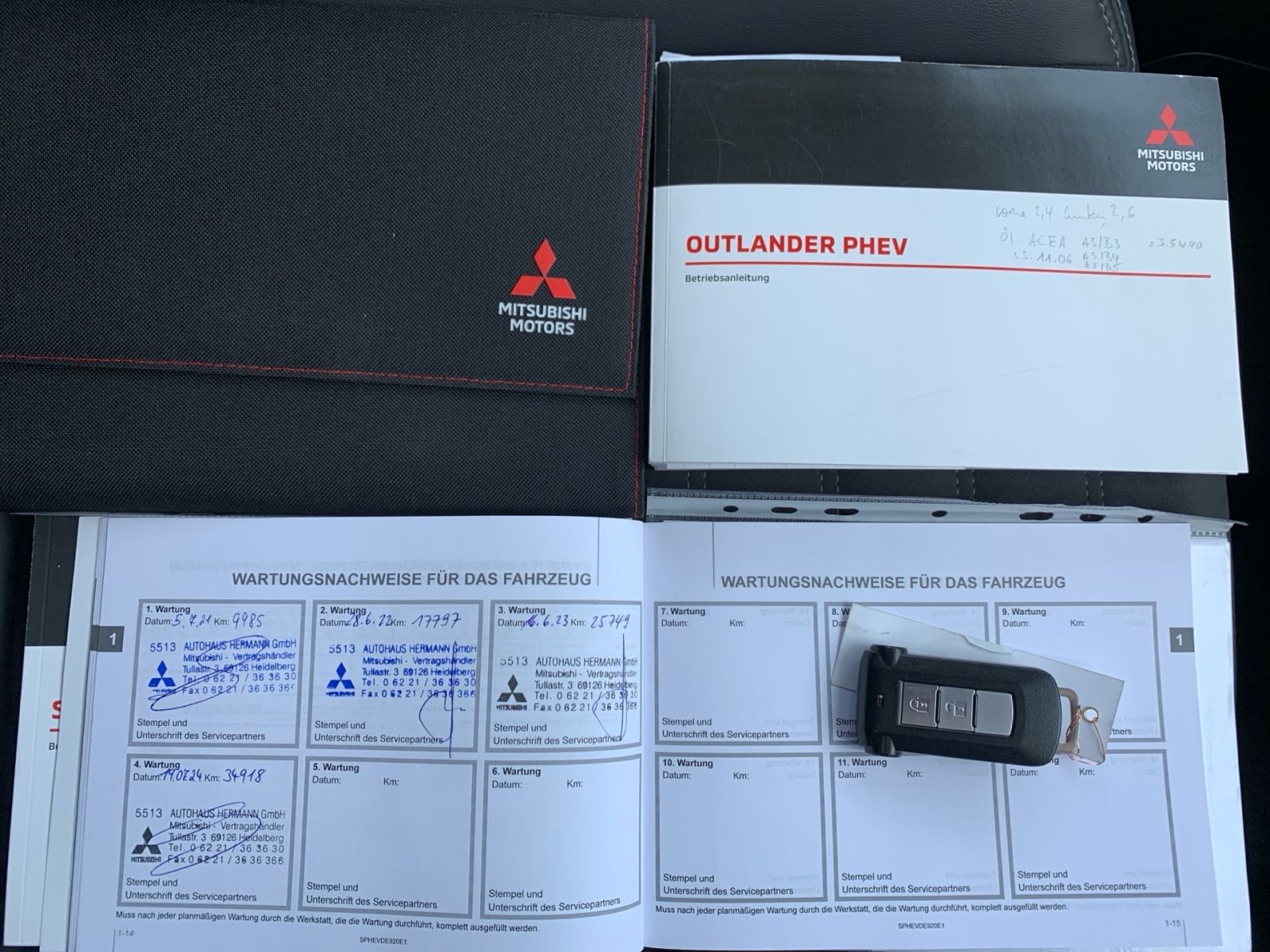 Fahrzeugabbildung Mitsubishi Outlander 2.4 PHEV Plug-in Hybrid Basis Spirit 4