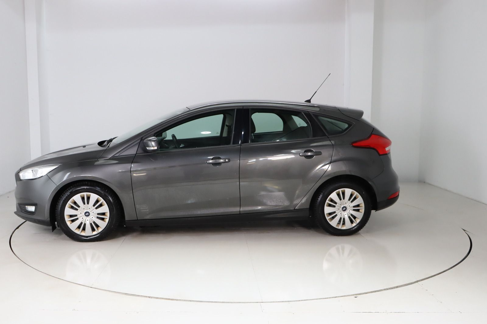 Fahrzeugabbildung Ford Focus 1.0 Ecoboost * SHZ * Tempomat