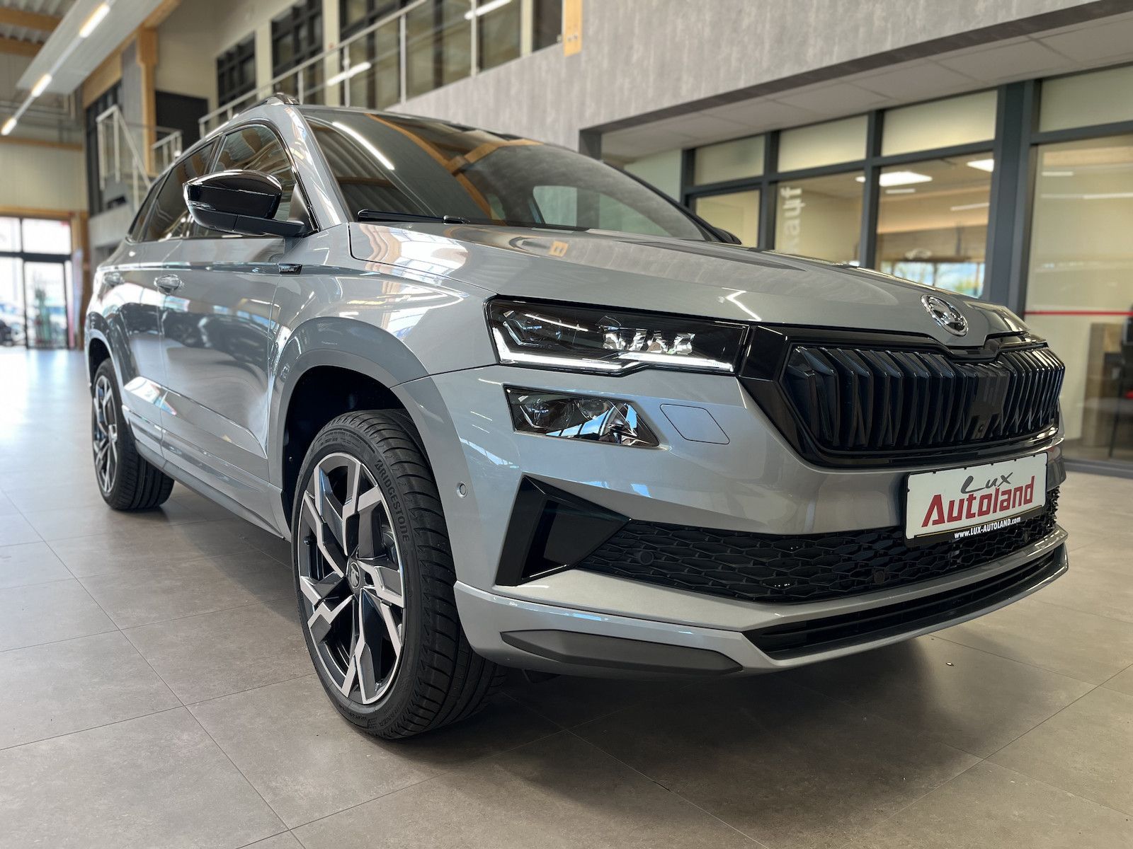 Skoda Karoq Sportline 4x4 TDI DSG AHK Navi 5JG Kam360 imagem 3