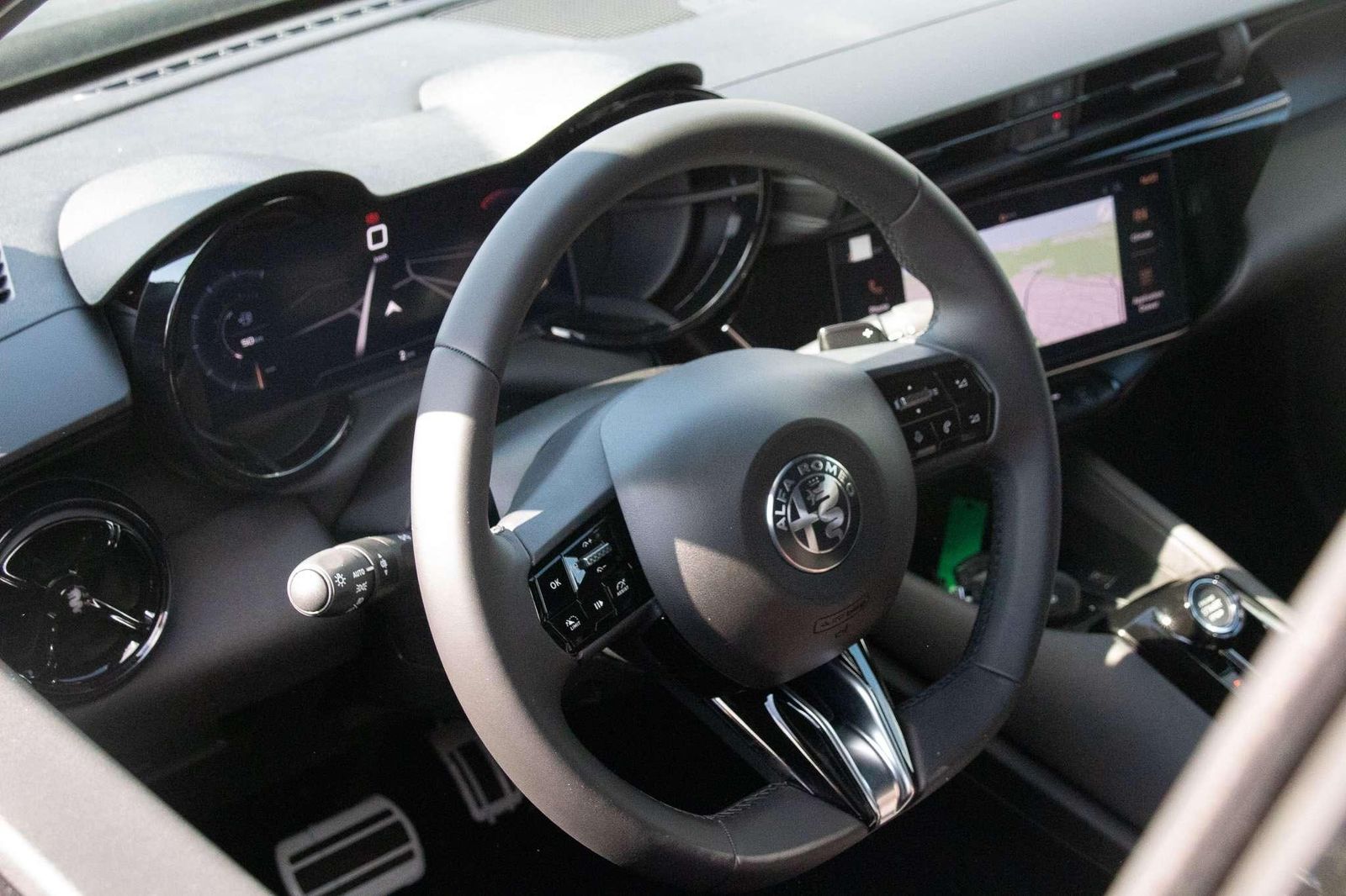 Fahrzeugabbildung Alfa Romeo Junior 1.2 VGT Ibrida Q4 vom AR Vertragshändler