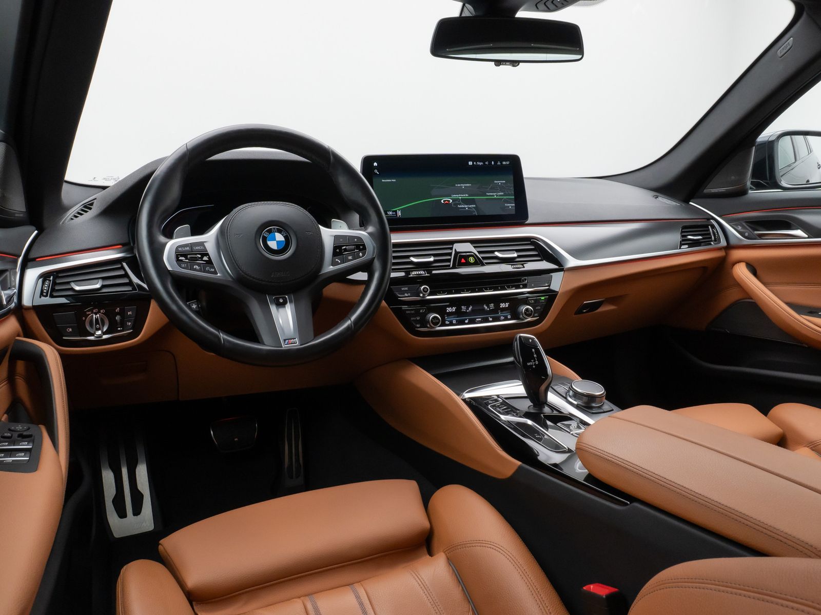 Fahrzeugabbildung BMW 540d xD  M Sport Laser Kamera HUD DAB H/K 19Zoll