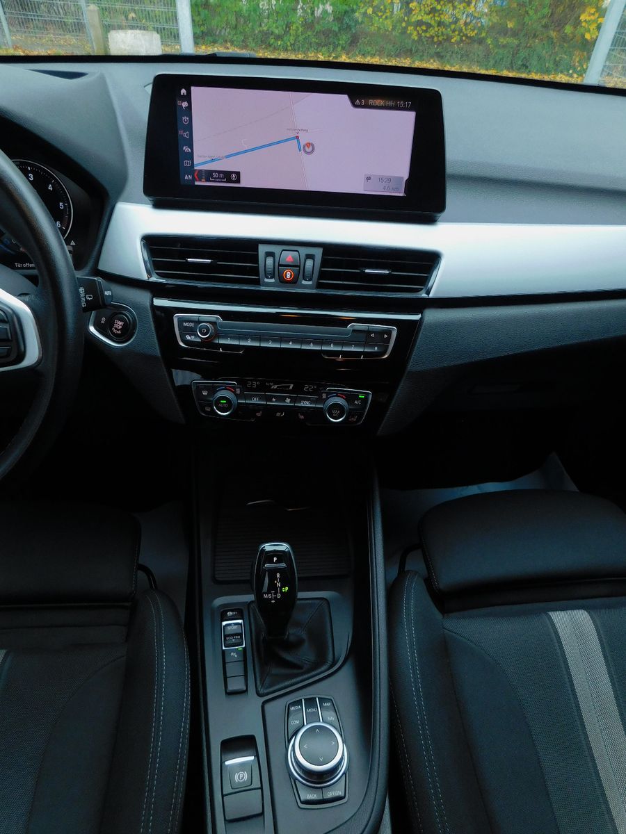 BMW X1 sDrive18d  Head-up Disply LED Navi Kamera AHK foto 11