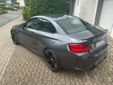 BMW M2 LCI F87 in grau ohne OPF mit HJS Downpipe - gebrauchte BMW M2 aus dem Jahr 2017