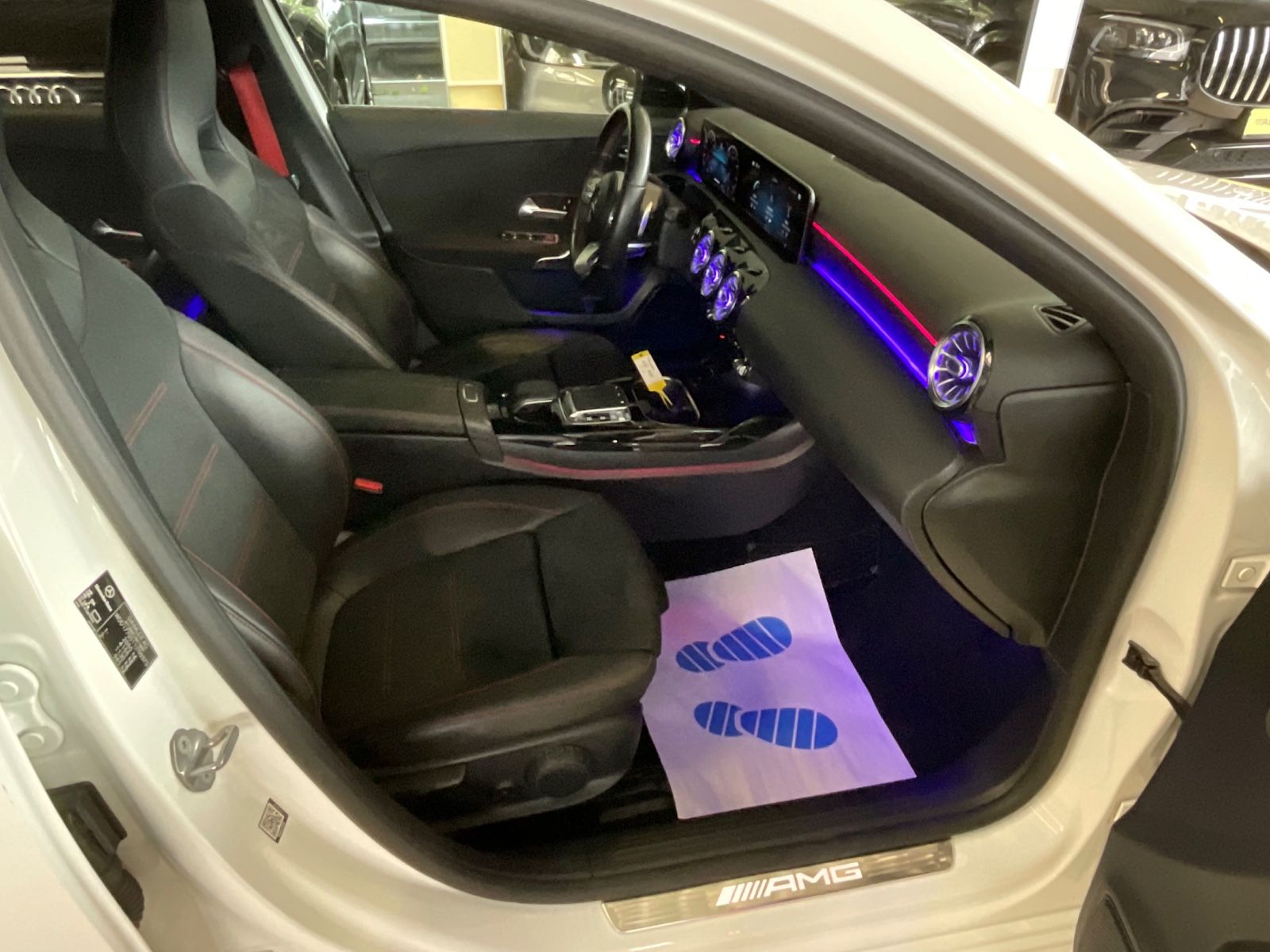 Fahrzeugabbildung Mercedes-Benz A 35 AMG 4Matic*Head-Up Display*MBUX