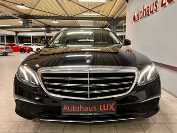 Mercedes E 200 - 5