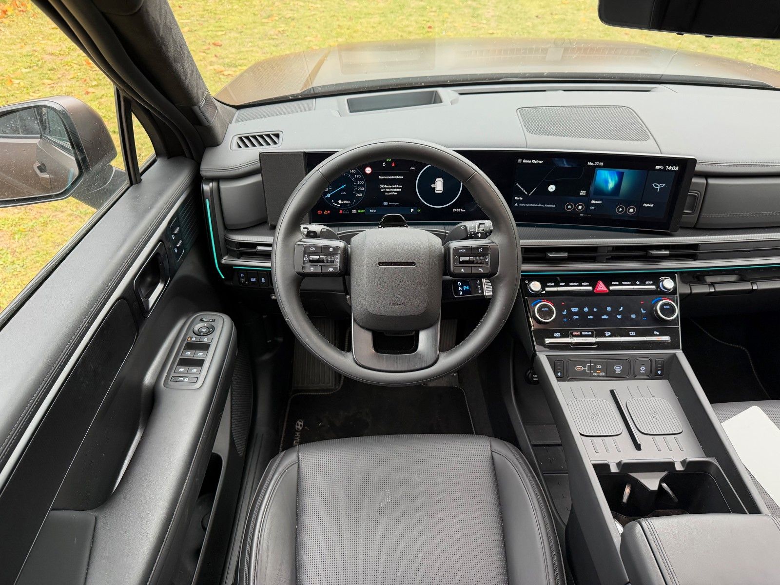 Fahrzeugabbildung Hyundai SANTA FE 1.6T-GDI HEV Blackline *Standhzg*AHK*